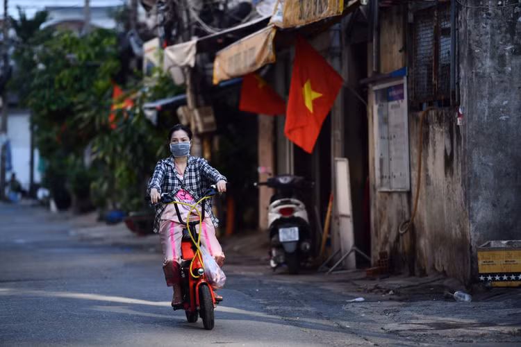 dich Covid-19 bung phat tai TP.HCM anh 1