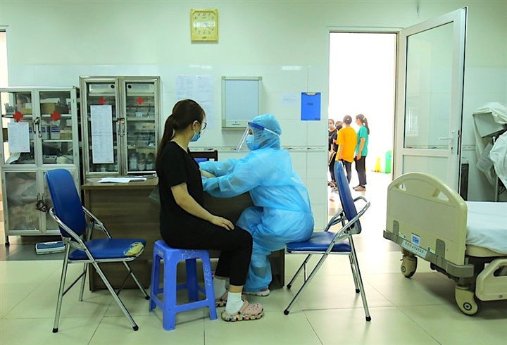 sinh vien chong dich anh 10