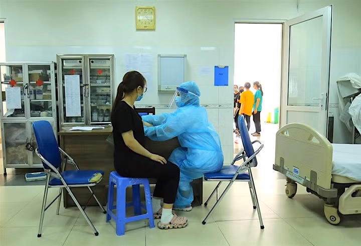 sinh vien chong dich anh 10