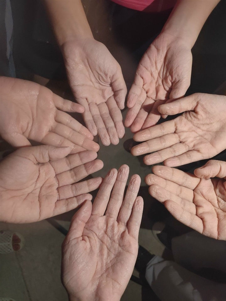 sinh vien chong dich anh 7