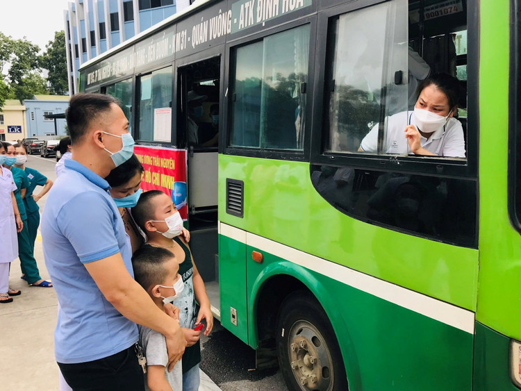 TPHCM đang có sự tham gia chống dịch của đội ngũ thầy thuốc từ các bệnh viện tuyến trung ương và nhiều tỉnh, thành, nhưng vẫn cần có có thêm sự chi viện.