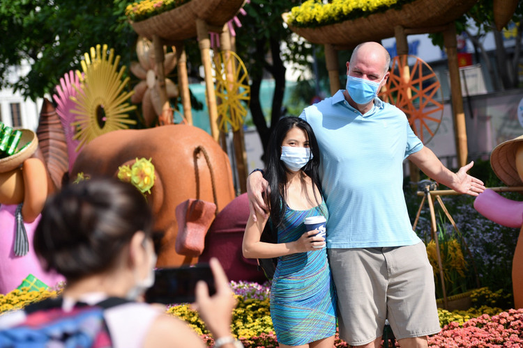 duong hoa Nguyen Hue 2021 anh 2