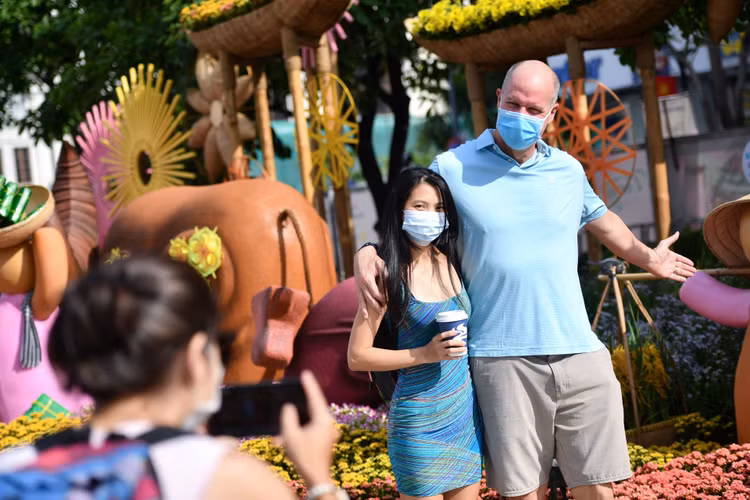 duong hoa Nguyen Hue 2021 anh 2