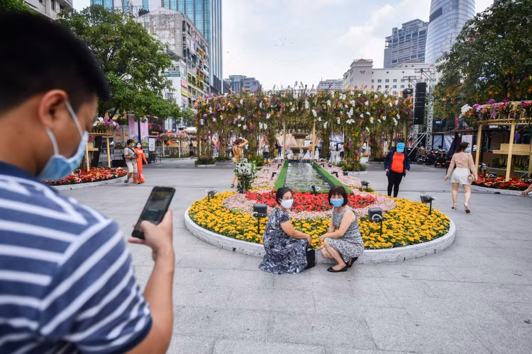 duong hoa Nguyen Hue 2021 anh 1