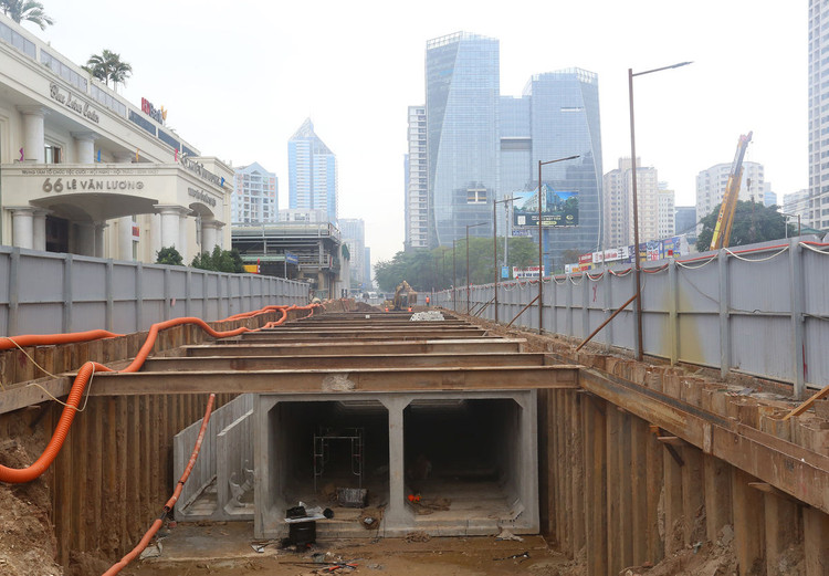 Công trường hai dự án giao thông 3.200 tỷ đồng ở thủ đô ảnh 1