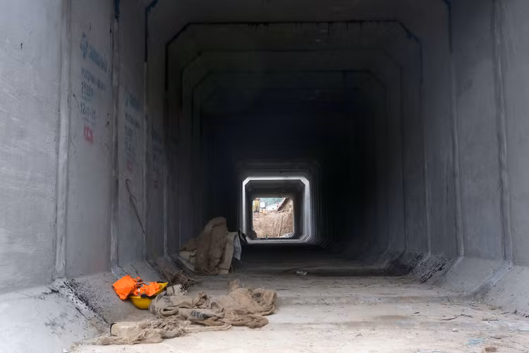 Công trường hai dự án giao thông 3.200 tỷ đồng ở thủ đô ảnh 2