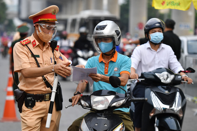giao thong Ha Noi dong duc ngay dau tuan anh 6