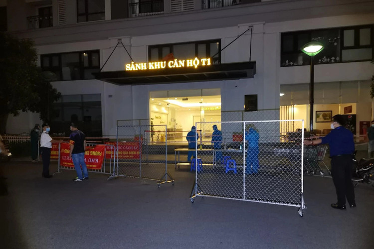 Hà Nội tạm phong tỏa một tòa chung cư ở Times City do có 4 ca dương tính - 2