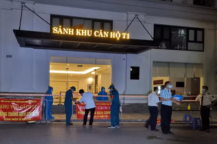 Hà Nội tạm phong tỏa một tòa chung cư ở Times City do có 4 ca dương tính - 1