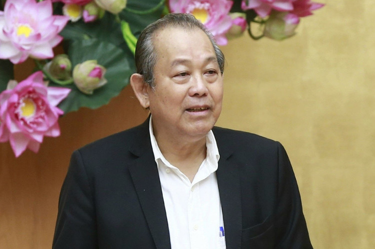 nguoi nuoc ngoai bi sam so o ho Tay anh 1