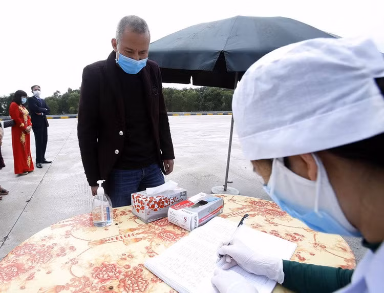 [Photo] Hưng Yên: Tăng cường kiểm soát người, phương tiện vào tỉnh ảnh 4