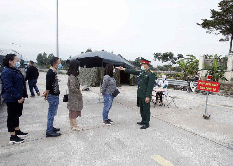 [Photo] Hưng Yên: Tăng cường kiểm soát người, phương tiện vào tỉnh ảnh 1