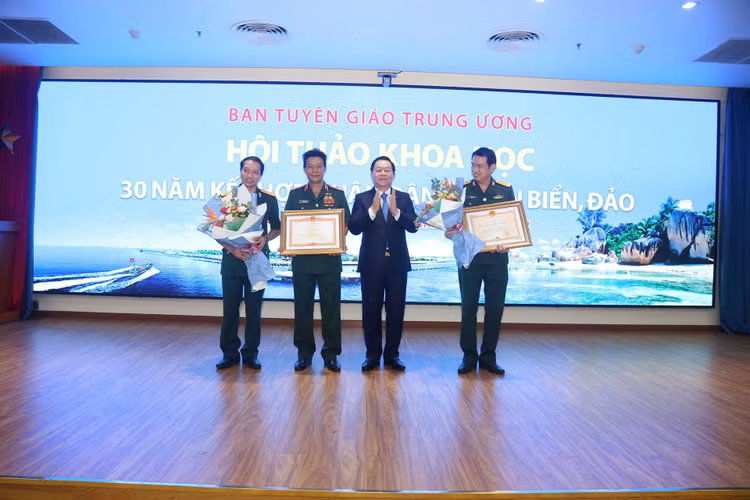hoi-thao-khoa-hoc.jpg