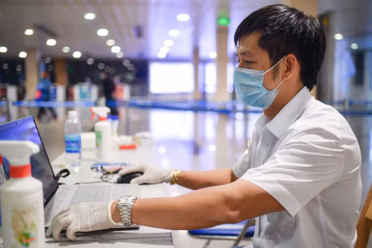 Covid-19 tại TP.HCM ảnh 3 Covid-19 tai TP.HCM anh 3