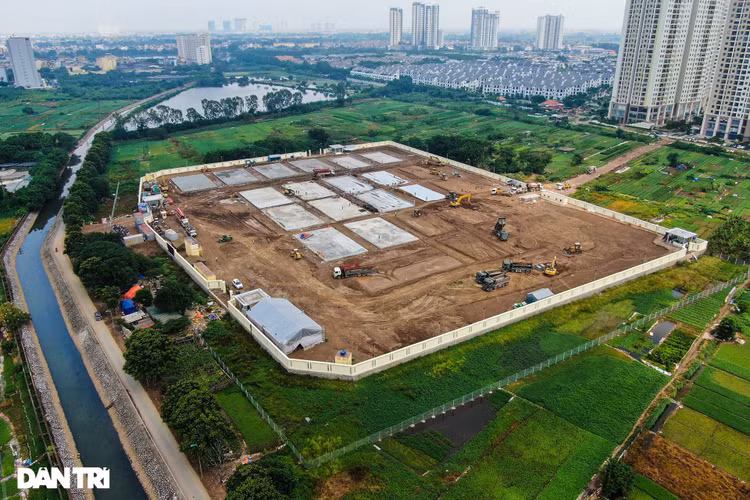 Chủ tịch Hà Nội: Thực hiện nghiêm giãn cách mới tách hết F0 trong cộng đồng - 2