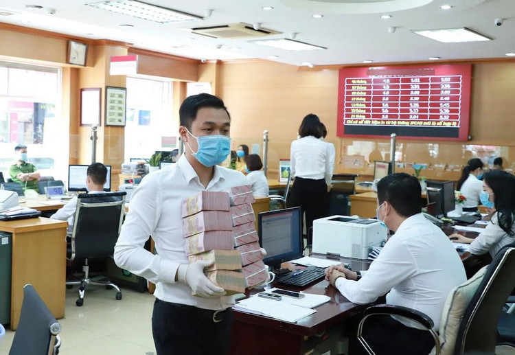 3 ông lớn ngân hàng: Lợi nhuận bất ngờ, thu nhập trên 32 triệu đồng/tháng - 5