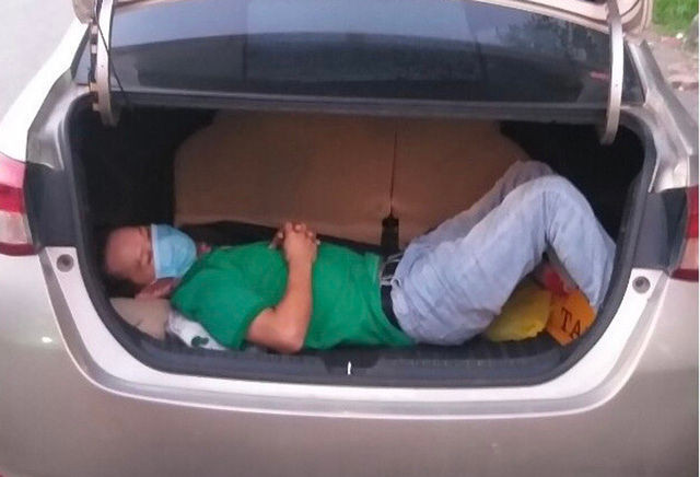 Hà Nội: Muôn kiểu trốn khai báo, trốn cách ly, vận chuyển người trái phép bị phát hiện - Ảnh 1.