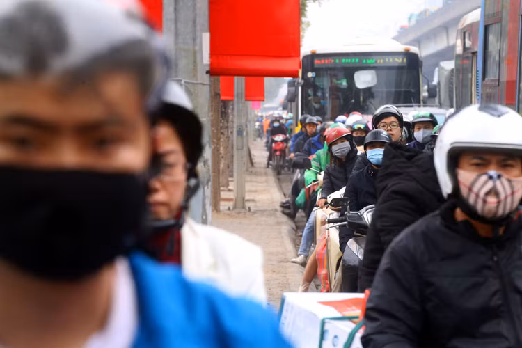 Giao thông ùn tắc ngày đầu tuần ảnh 7