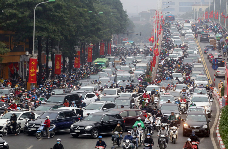 Hàng nghìn cảnh sát dẫn đoàn, phân luồng bảo vệ Đại hội Đảng ảnh 11