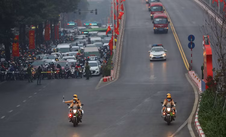 Hàng nghìn cảnh sát dẫn đoàn, phân luồng bảo vệ Đại hội Đảng ảnh 6