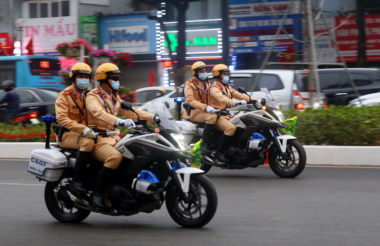 Hàng nghìn cảnh sát dẫn đoàn, phân luồng bảo vệ Đại hội Đảng ảnh 3