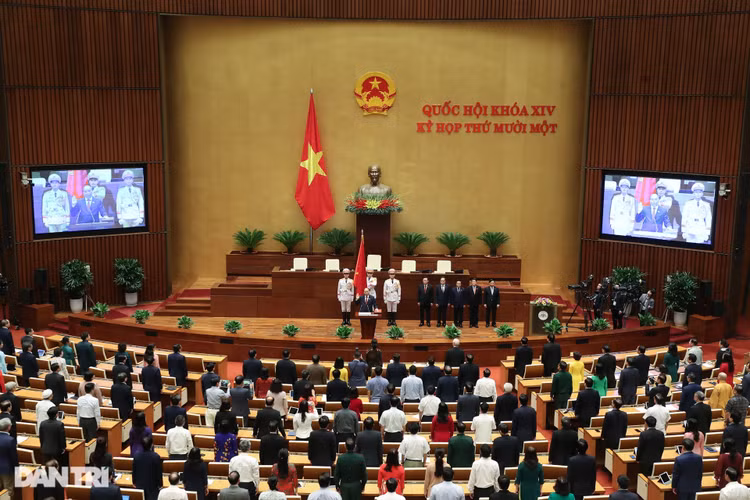 Tân Chủ tịch nước Nguyễn Xuân Phúc tuyên thệ nhậm chức - 4