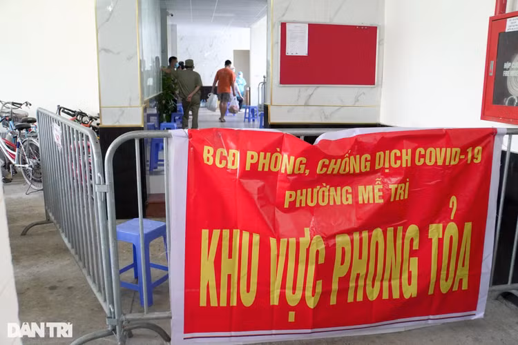 Hàng loạt khu vực nội thành Hà Nội phong tỏa liên quan đến 5 ca F0 mới - 1