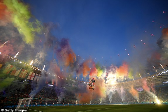 Lễ khai mạc đầy màu sắc và ấn tượng của Euro 2020 - 13