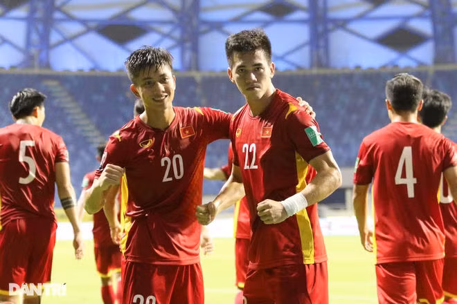 Thắng Malaysia, đội tuyển Việt Nam được thưởng nóng 3 tỷ đồng - 1