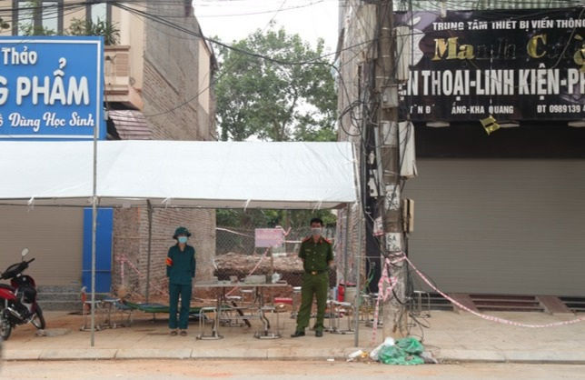 Sơ tán người dân trong bán kính 500m để xử lý quả bom 340kg - 1