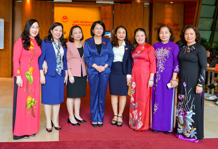 HÌNH ẢNH BÊN LỀ PHIÊN HỌP QUỐC HỘI NGÀY 26/3, KỲ HỌP THỨ 11 QUỐC HỘI KHOÁ XIV ảnh 8