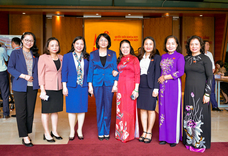 HÌNH ẢNH BÊN LỀ PHIÊN HỌP QUỐC HỘI NGÀY 26/3, KỲ HỌP THỨ 11 QUỐC HỘI KHOÁ XIV ảnh 7