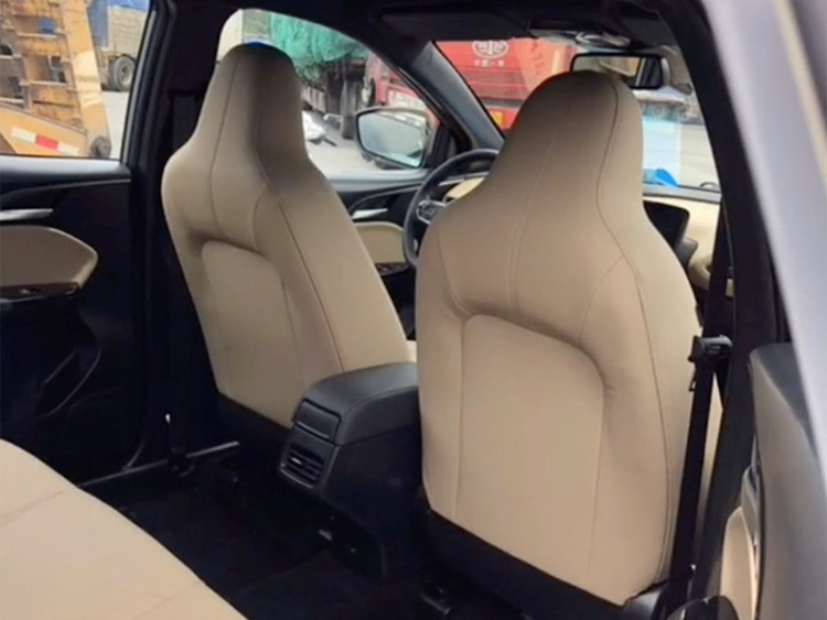 VinFast VF e34 anh 2