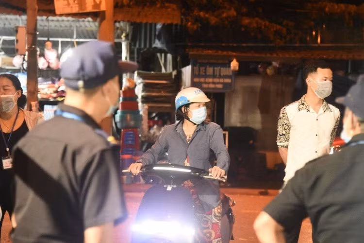 thoi gian cach ly tap trung anh 5