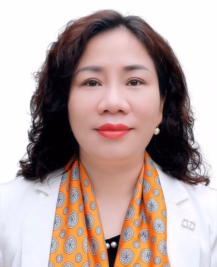 Nữ doanh nhân Trần Thị Hiền cam kết nếu tiếp tục trúng cử sẽ góp phần xây dựng và hoàn thiện kết cấu hạ tầng đồng bộ, phát huy lợi thế liên kết vùng tạo động lực thúc đẩy phát triển kinh tế. Ảnh: Đ.C.