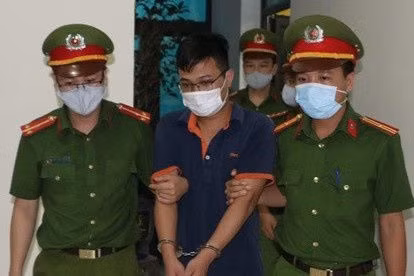 Quan bar sunny anh 1