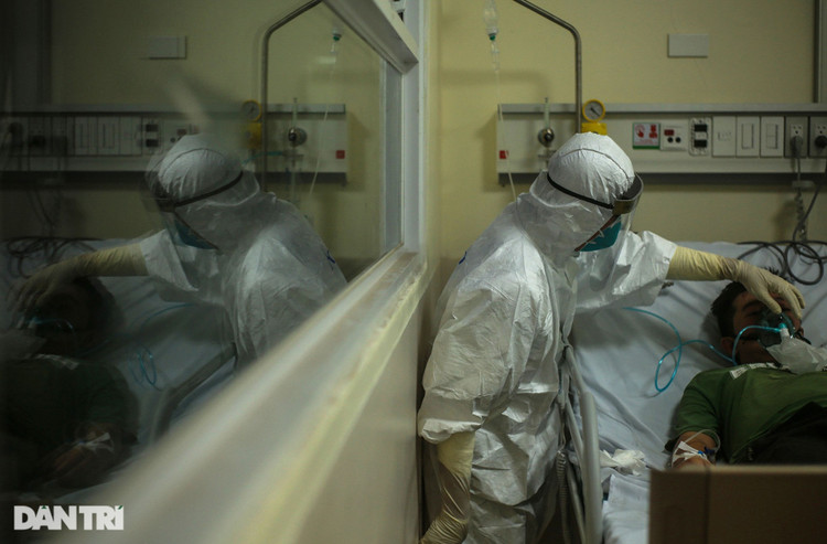 Đêm trắng tại thành trì cuối cùng chiến đấu với Covid-19 ở TPHCM - 13