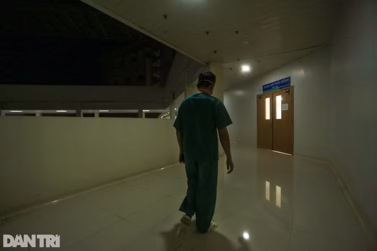Đêm trắng tại thành trì cuối cùng chiến đấu với Covid-19 ở TPHCM - 22
