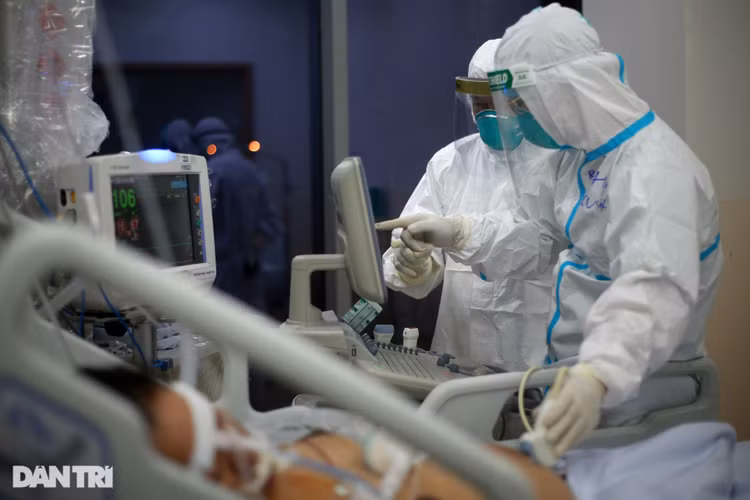 Đêm trắng tại thành trì cuối cùng chiến đấu với Covid-19 ở TPHCM - 11