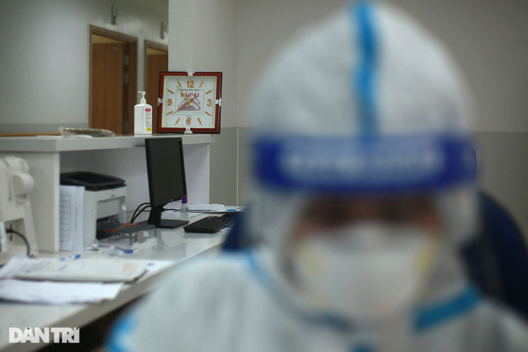 Đêm trắng tại thành trì cuối cùng chiến đấu với Covid-19 ở TPHCM - 3