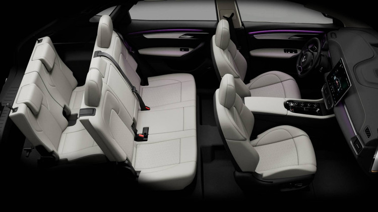 Nội thất VF e35 được thiết kế dạng 5+2 rất tiện dụng (ảnh VinFast).