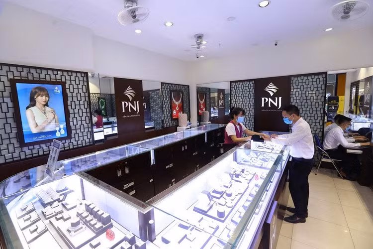 Hình ảnh các Trung tâm thương mại ở Hà Nội mở cửa đón khách trở lại ảnh 11