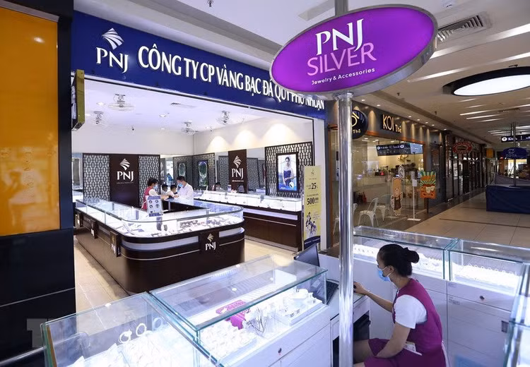 Hình ảnh các Trung tâm thương mại ở Hà Nội mở cửa đón khách trở lại ảnh 10