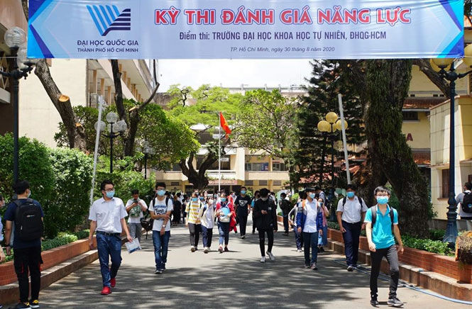 Gần 70.000 thí sinh đăng ký kỳ thi đánh giá năng lực của Đại học Quốc gia thành phố Hồ Chí Minh ảnh 1