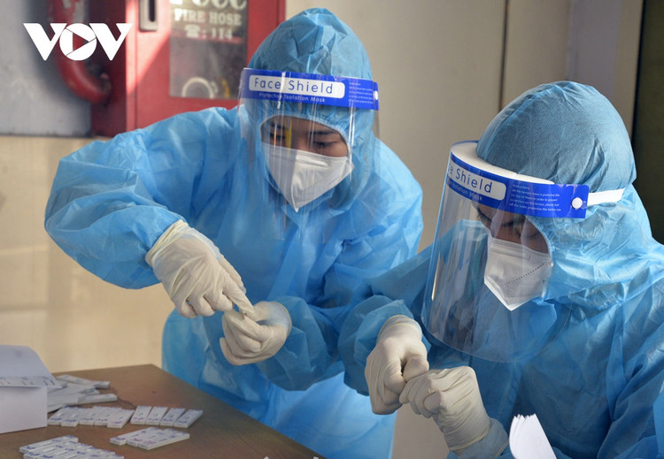 Hình ảnh hàng nghìn người dân được hỗ trợ rời TP.HCM về quê ảnh 19