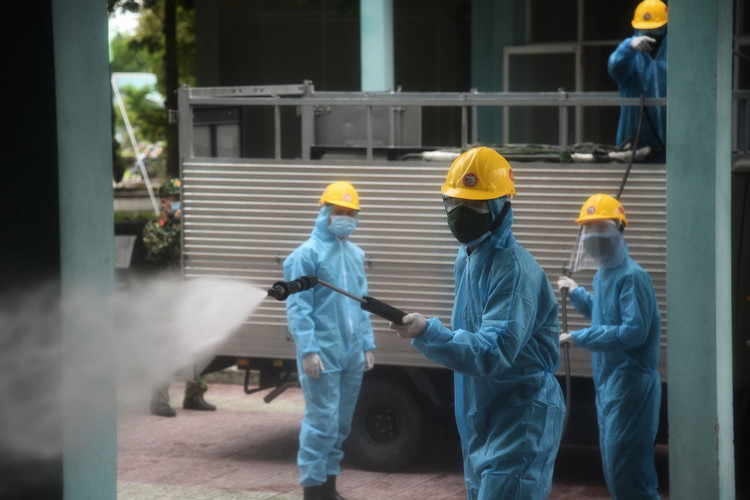 Canh sat nhiem nCoV anh 1