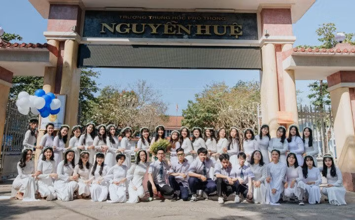 Thi sinh dat diem 10 van o Hue anh 3