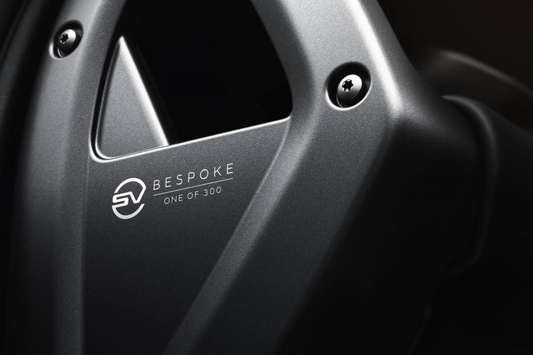 Land Rover Defender V8 Bond Edition ra mắt với cảm hứng từ phim điệp viên 007 - 8