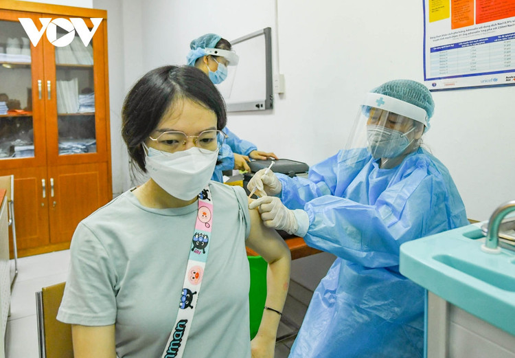 Hà Nội tiêm vaccine Covid-19 cho hơn 1.000 thai phụ ảnh 13