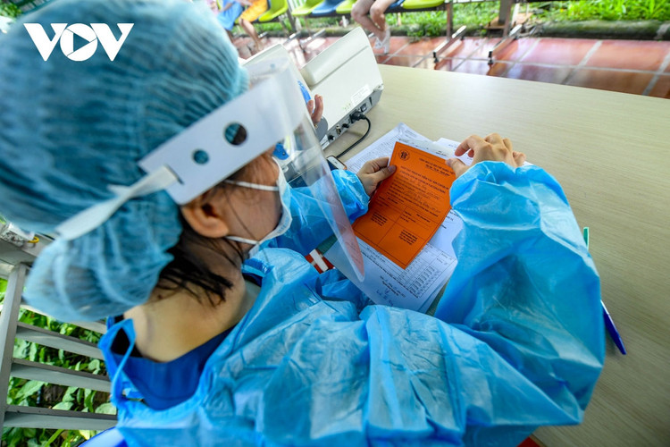 Hà Nội tiêm vaccine Covid-19 cho hơn 1.000 thai phụ ảnh 12